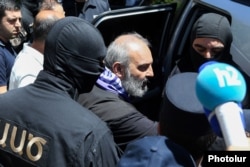 Архиепископ Баграт Галстанян