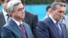 Президент Армении Серж Саргсян (слева) и губернатор Сюникской области Сурик Хачатрян