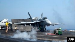 Միջերկրական ծով - Ամերիկյան ռազմական օդանավերը ավիակրի վրա, հունիս, 2013թ․