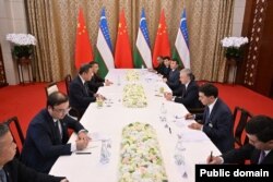 “China National Building Materials” (CNBM) компанияси директорлар кенгаши раиси Чжоу Юйсян билан учрашув.