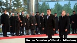 Өзбек президенти Ш.Мирзиёев кыргыз кесиптеши С.Жээнбеков менен. Ташкент. 13.12.2017.