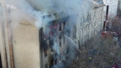 Пожежа в центрі Одеси. Горить училище – відео з дрона