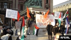 Дунëнинг мусулмон бўлмаган давлатларида ҳам Исроил босқинига қарши норозилик намойишлари бўлаëтган бир пайтда¸ аҳолисининг 90 фоиздан ошиғини мусулмонлар ташкил қилувчи Ўзбекистонда Ғазо борасида сукут сақланмоқда.