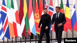 Президент України Володимир Зеленський і президент Франції Емманюель Макрон на саміті «Коаліції охочих», Париж, Франція, 4 вересня 2025 року