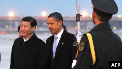 به جز مسائل مورد علاقه دو جانبه و انتظارات متقابل آمريكا و چين، مسائل مرتبط با نظام جهانى و روابط خارجى نيز در صدر موضوع هاى مورد مذاكره اوباما با رهبران چين قراردارد.