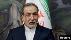 عباس عراقچی می‌گوید «مسیر توافق از میز مذاکره می‌گذرد، نه از طریق رسانه‌ها»