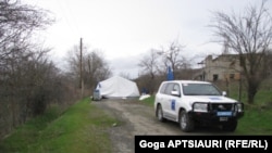 У традиционного шатра в селе Двани, где проходит встреча в рамках механизма по предотвращению и реагированию на инциденты, журналистам не пришлось долго ждать комментариев