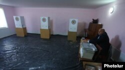 Ընտրություններ Գյումրիում, արխիվ