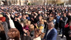 Գյումրիում նախընտրական քարոզարշավի վերջին օրն էր. ուժերից որոշները քայլերթ անցկացրին քաղաքի տարբեր հատվածներում