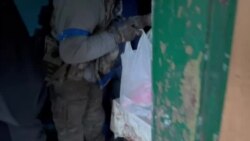 Раздача помощи мирным жителям