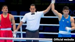 Шаббос Неъматуллоев (аз рост). Акс аз вебсайти Кумитаи олимпии Тоҷикистон.