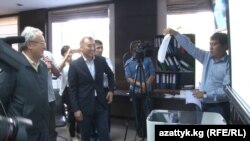 “Акыйкат шайлоо үчүн” коомдук кыймылы шайлоо технологиялары менен таанышып, алардын иштөө тартибин да сындан өткөрдү. 