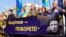 Під час акції «Захисти Україну: мобілізація патріотів-державників», на якій вимагали відставки президента Володимира Зеленського, в рамках кампанії «Ні капітуляції!». Дніпро, 9 березня 2020 року