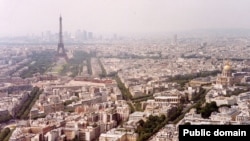 در ۲۱ ژانويه سال ۱۸۸۷ ميلادی ساختمان برج ايفل در شهر پاريس آغاز شد