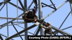 Мутахассисони ширкати "Брешно" 