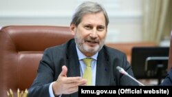 9 листопада Йоганнес Ган прибув до України з офіційним візитом