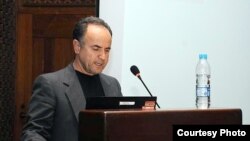 Профессор Сарфaроз Ниёзов