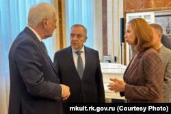 Барыс Грызлоў і прадстаўнікі расейскай адміністрацыі Крыму Георгій Мурадаў і Тацьцяна Манежына