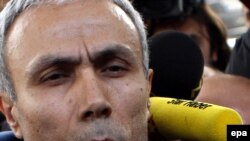 Имя Мехмета Али Агджи стало впервые известно в феврале 1979 года после убийства известного турецкого журналиста Абди Ипекчи