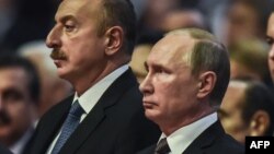 Ильхам Алиев (слева) и Владимир Путин (архив) 