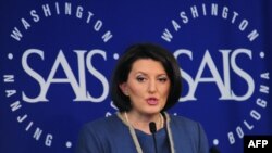 Президент Косова Атіфете Ягяґа у Вашингтоні, 14 грудня 2011 року