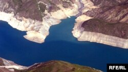 "Азаттыктын" архивинен: Токтогул суу сактагычы, 2008-жыл