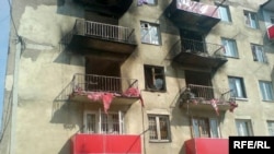 Пошкоджений житловий будинок в Ґорі. 