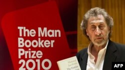 هووارد جیکوبسون، برنده جایزه بوکر ۲۰۱۰