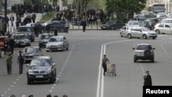 В конце ноября в поддержку объединения на акцию перед парламентом вышли до трех тысяч человек. Широкомасштабного выступления не получилось, и недовольные политики разошлись по домам