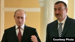 Президент России Владимир Путин и президент Азербайджана Ильхам Алиев (фотография из архива)
