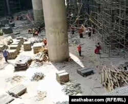 Arkadagda gurulýan 'iň uly metjit'