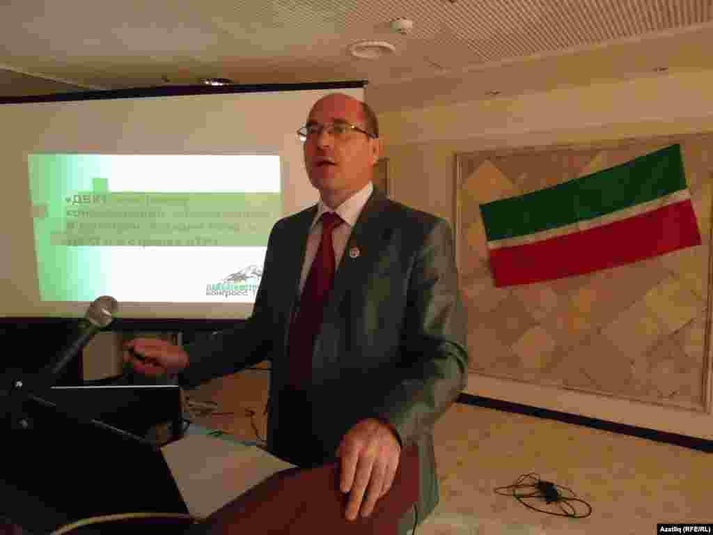 Ирек Шәрипов сөйли