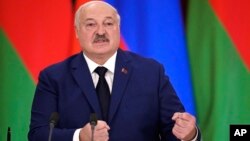 Олександр Лукашенко 26 вересня заявив про бажання зустрітися з Володимиром Зеленським й обговорити з ним шляхи завершення війни в Україні, зазначивши, що «є добра пропозиція» від Путіна