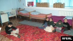  Friedensdorf International гуманитар ташкилоти нафақат Ўзбекистон¸ балки бутун дунë бўйлаб жиддий жисмоний нуқсонга эга болаларни даволаш билан шуғулланади.