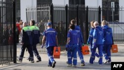 Мэдыкі ідуць сустракаць пацярпелых у катастрофе ў Бранскай вобласьці на Кіеўскім вакзале Масквы.