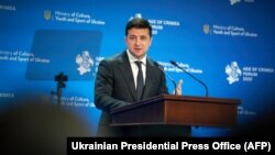 За словами президента, повернення окупованих територій повинно проходити в діалозі, «без жертв або мінімізуючи жертви»