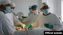 Бишкектеги бөйрөк алмаштыруу операциясы.