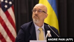 За словами міністра оборони, тільки в рамках започаткованої Британією програми буде підготовлено 30 тисяч бійців