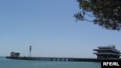 Напомним, что выдвижение кандидатов от инициативных групп и политических партий закончилась накануне – по данным ЦИКа желающих занять депутатское кресло 156 человек