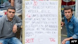 Иранские беженцы протестуют против депортации из Германии. Иллюстративное фото.    