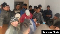 Краснодардагы кыргыз мигранттары, 28-март, 2012. (Сүрөттү "Замандаш" бирикмеси сунуштады.)