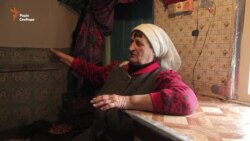 Жителька прифронтової зони: якби не гуманітарка, то б подохли (відео)