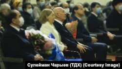 Туркменский композитор Реджеп Реджепов (в центре). Фото ТДХ