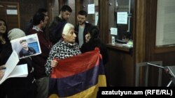 Բողոքի ակցիա՝ «Սասնա ծռեր» խմբի անդամ Հովհաննես Հարությունյանին բուժելու պահանջով, 7-ը նոյեմբերի, 2016 թ․ 