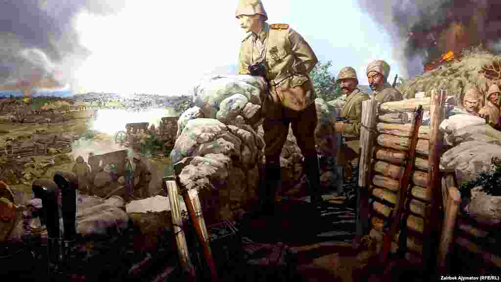 Ошол опурталдуу заманда Ататүрк баш көтөргөн түрк азаматтарын тегерегине топтоп, ошол кездеги баш-аягын таппай калган султандын бийлигине ачык да, жашыруун да тайманбай каршы чыккан.