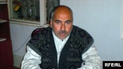 İntiqam İsmayılov hazırda işsizdir. Dediyinə  görə müsavatçı olduğu üçün onu heç kim işə qəbul etmir