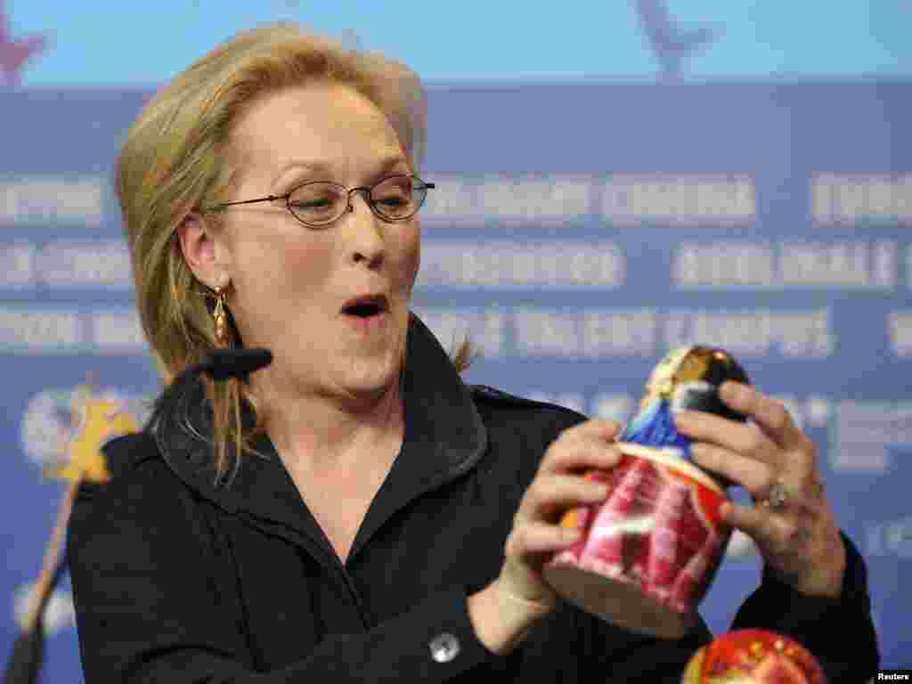 Американская актриса Мерил Стрип на международном кинофестивале в Берлине, 2012. Она сыграла Маргарет Тэтчер в фильме &quot;Железная леди&quot;