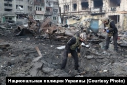 Последствия удара российской армии по городу Доброполье Донецкой области Украины, 8 марта 2025 года