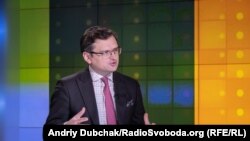 Перекидання кораблів з Каспійського моря в Азов – це і суттєва безпекова загроза, і в принципі крок до взяття цього морського простору під контроль, зазначив Кулеба