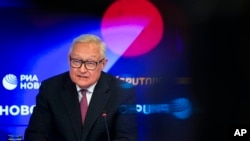 سرگئی ریابکوف دربارهٔ «ضرب‌الاجل» دونالد ترامپ به ایران گفت: «ما چنین روش‌هایی را نامناسب می‌دانیم و آن را محکوم می‌کنیم»